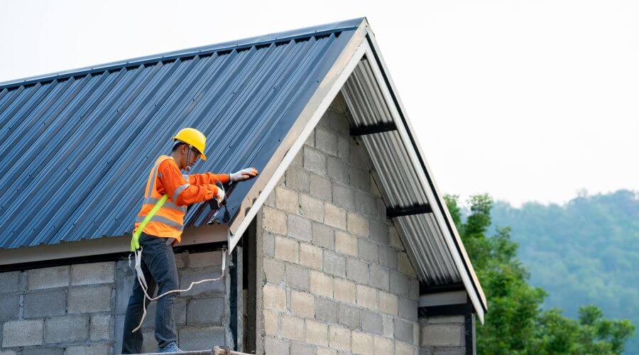 Professional gutter cleaning in Mountain, WI